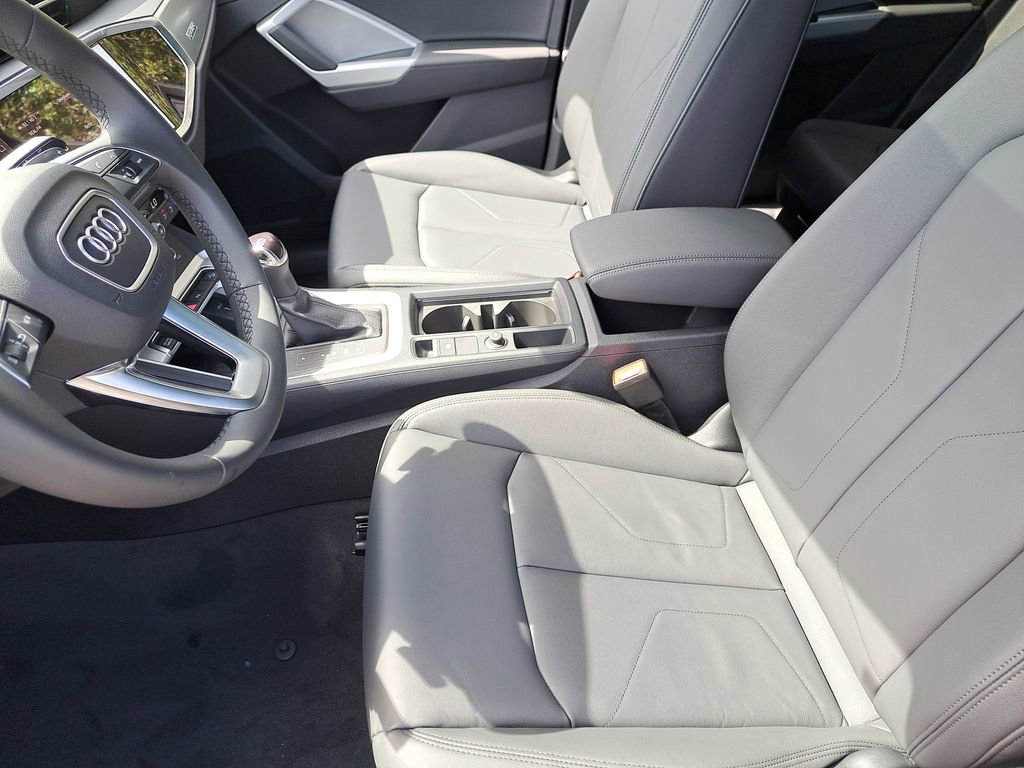New 2025 Audi Q3 2.0T Premium image 18