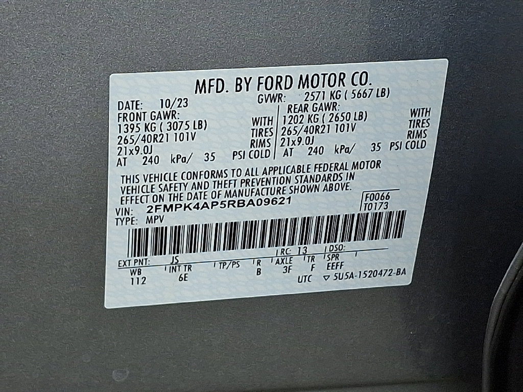 Used 2024 Ford Edge ST w/ Equipment Group 401A AWD/4WD image 28