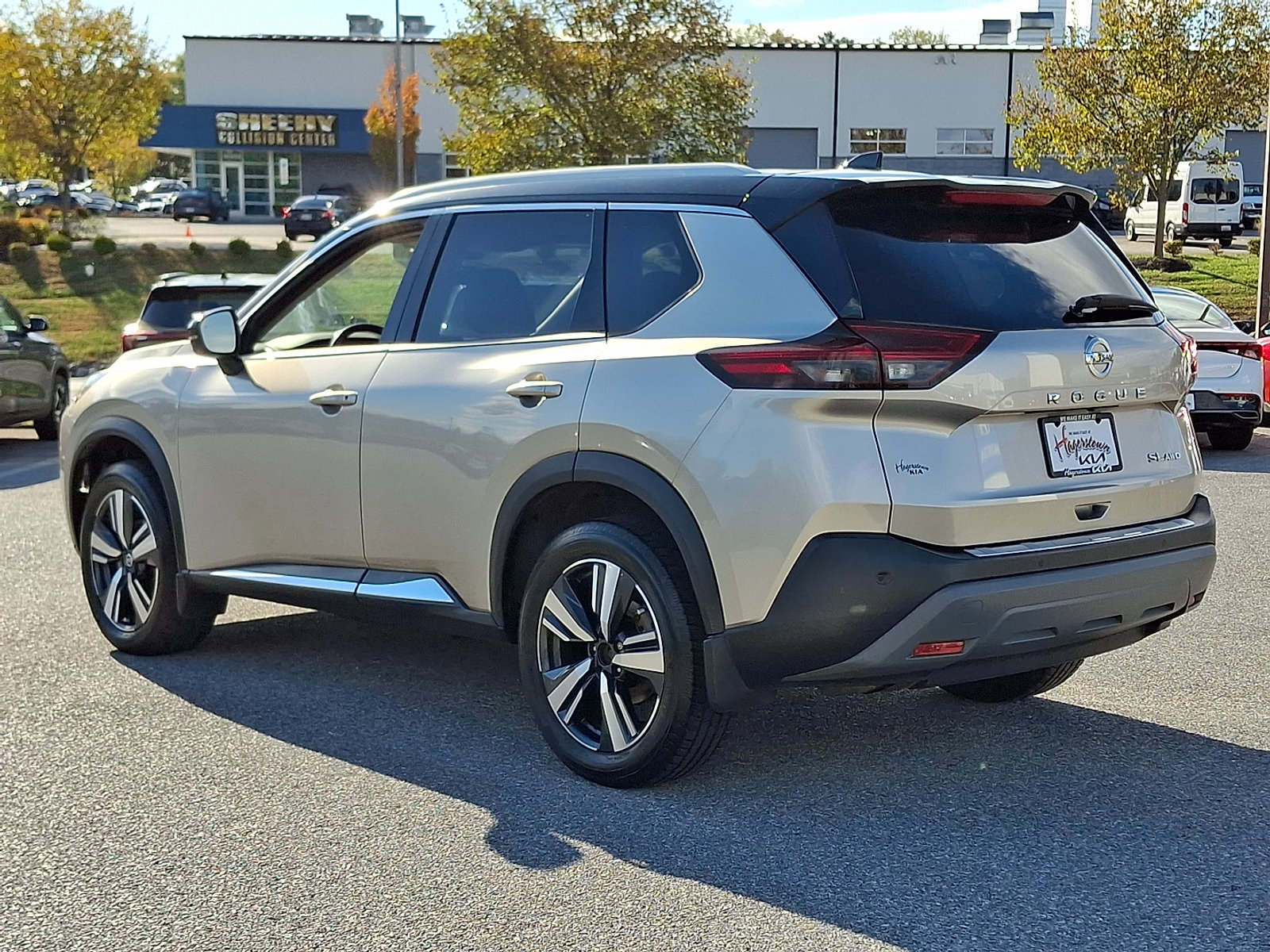 Used 2021 Nissan Rogue SL image 4