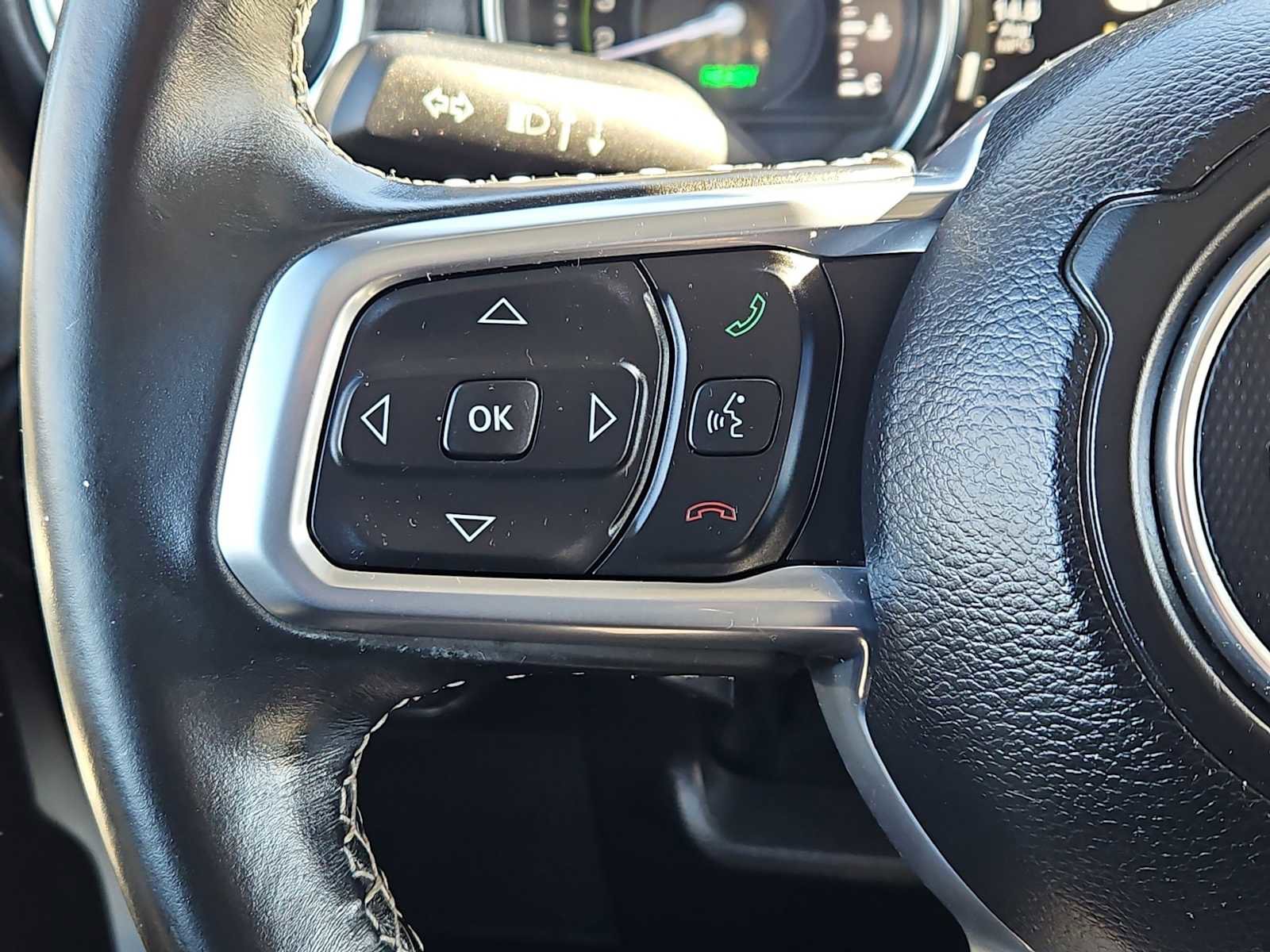 Used 2022 Jeep Wrangler Unlimited Sahara AWD/4WD image 23