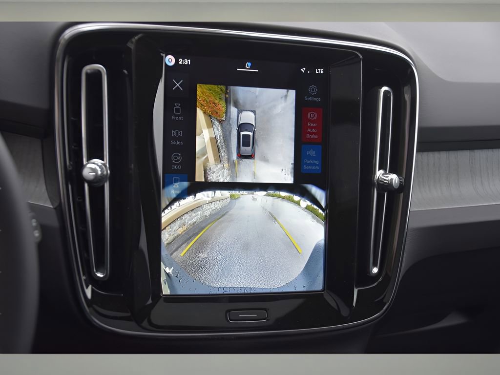 New 2026 Volvo XC40 B5 Plus w/ Protection Package Premier image 22