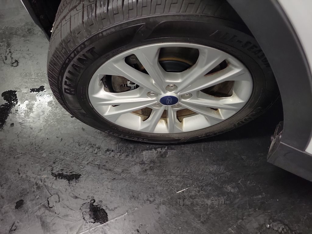 Used 2019 Ford Escape SE AWD/4WD image 14