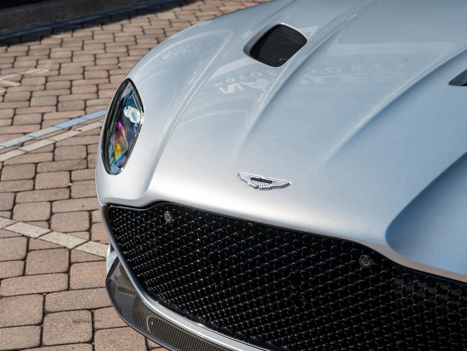 Used 2020 Aston Martin DBS Superleggera Volante image 31