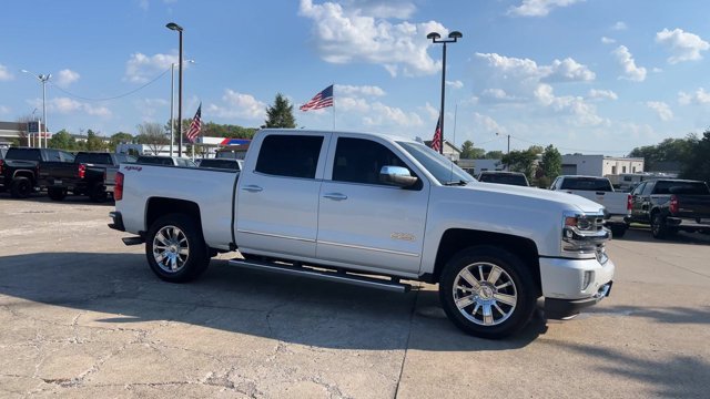 Used 2016 Chevrolet Silverado 1500 High Country w/ High Country Premium Package AWD/4WD image 2
