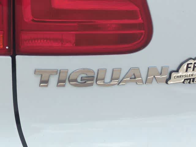 Used 2017 Volkswagen Tiguan S image 12