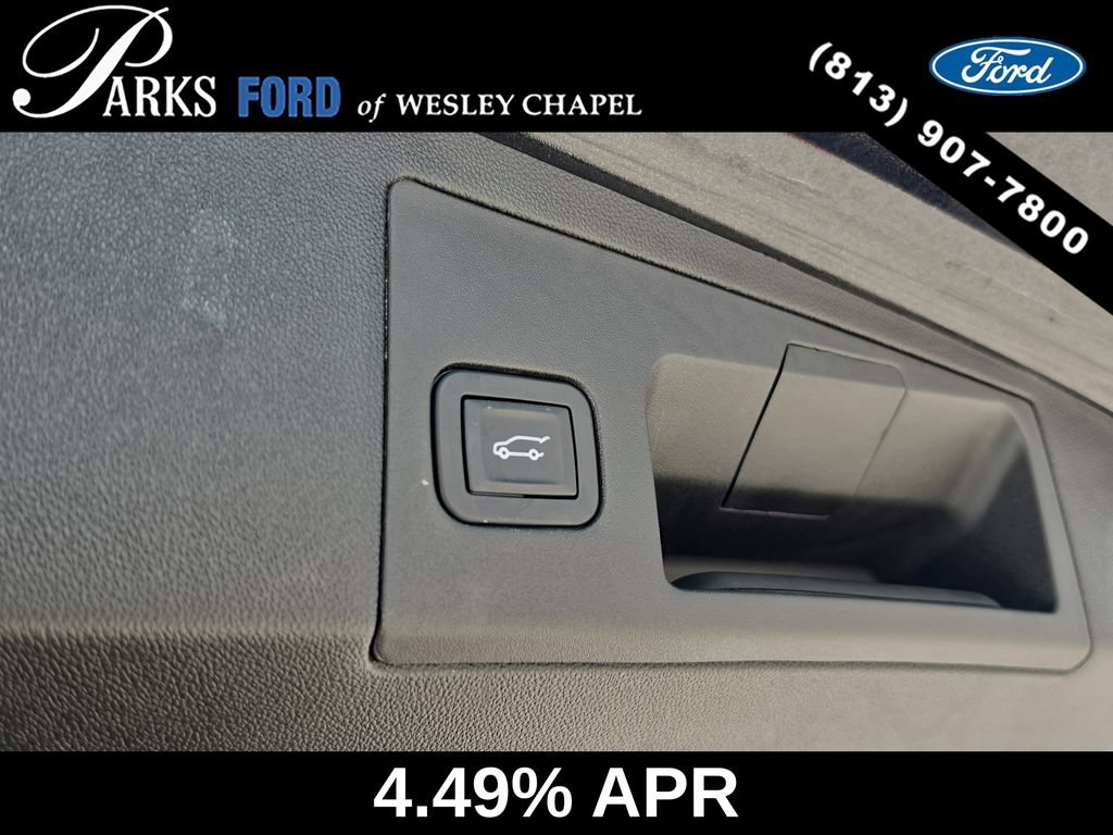 Used 2017 Cadillac XT5 FWD w/ LPO, Wheel Lock Package image 9