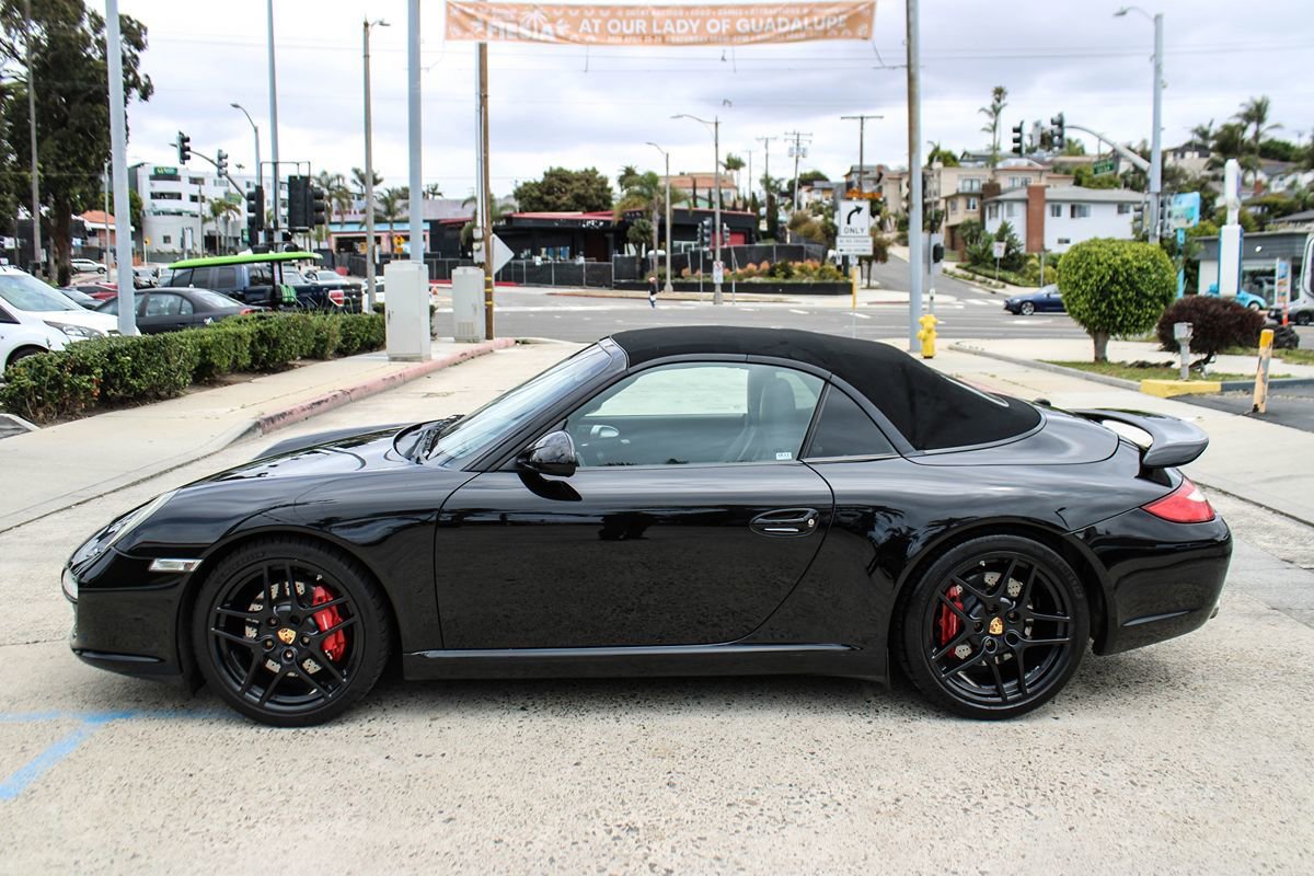 Used 2009 Porsche 911 Carrera S w/ PWR Seat Pkg RWD image 2