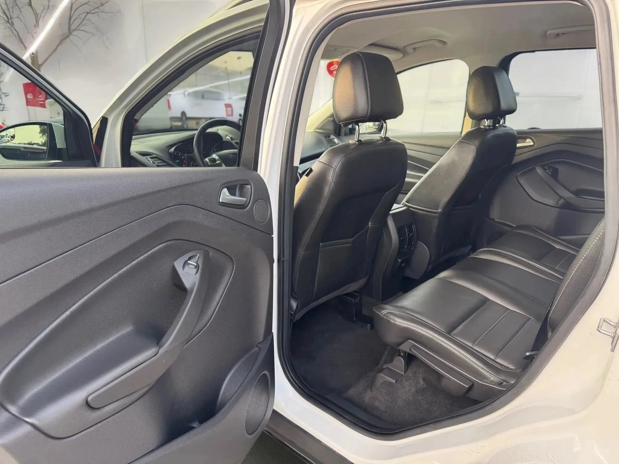Used 2016 Ford Escape Titanium FWD image 19