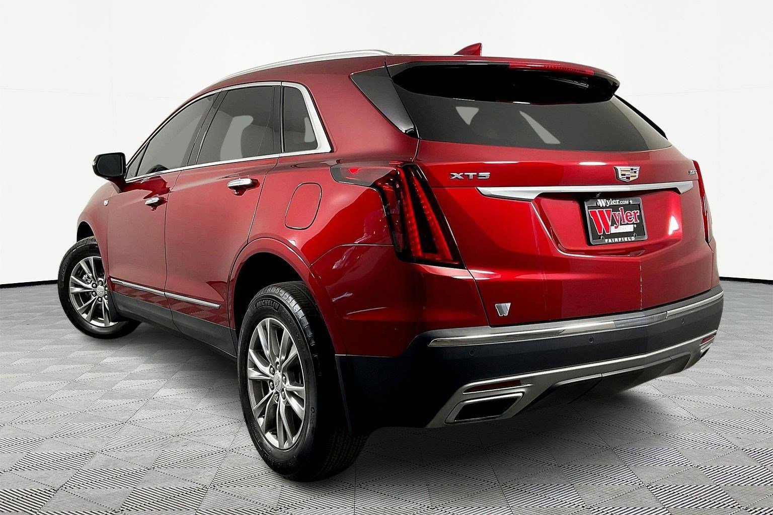 Certified 2023 Cadillac XT5 Premium Luxury image 4