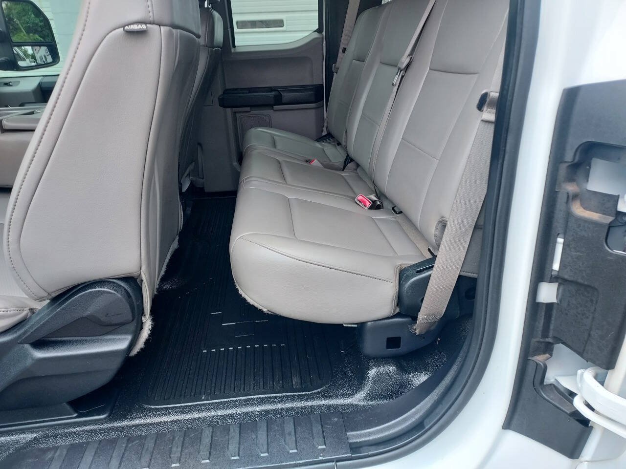 Used 2017 Ford F250 XL w/ Power Equipment Group AWD/4WD image 13