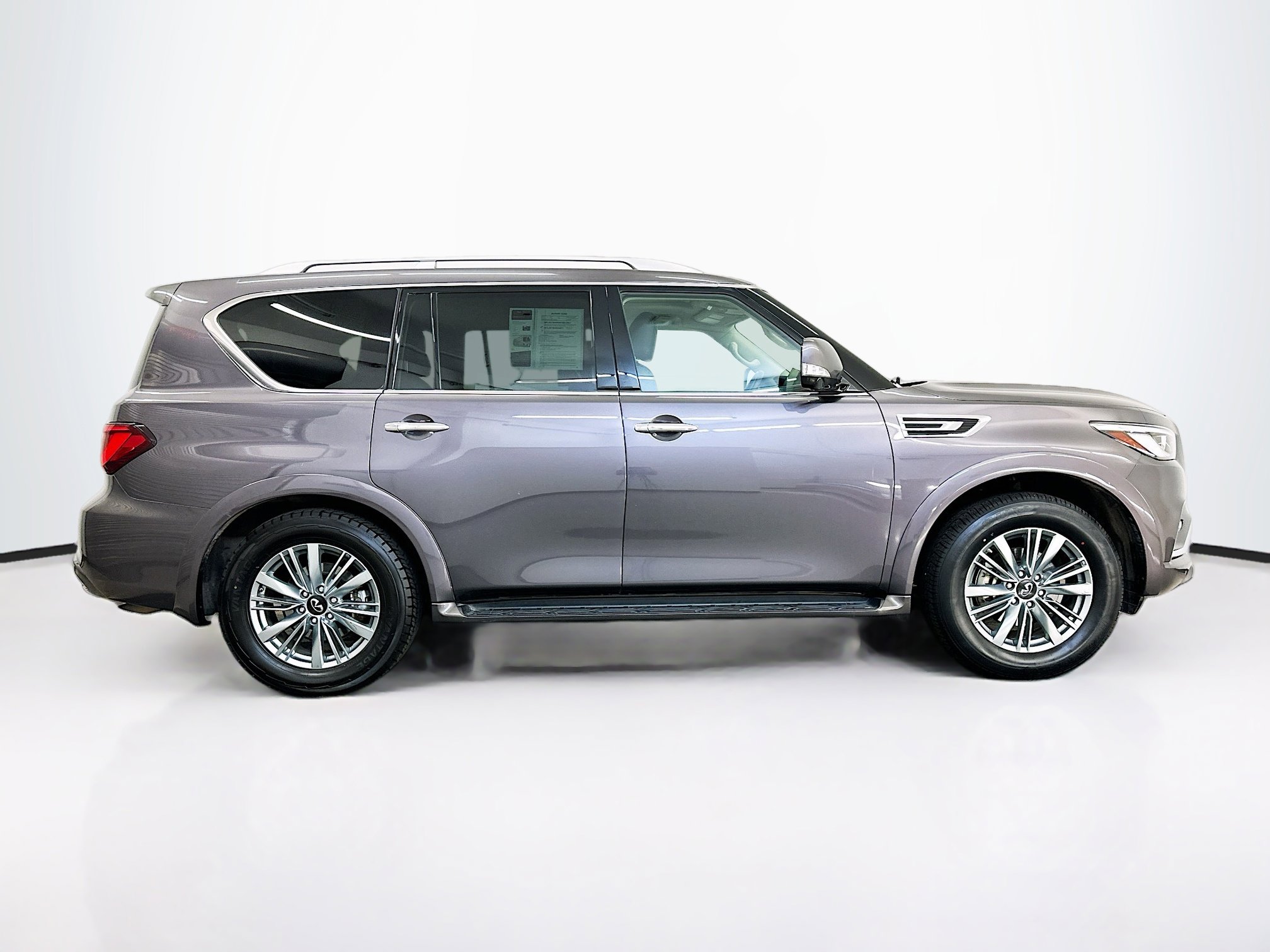 Used 2024 INFINITI QX80 Luxe image 10
