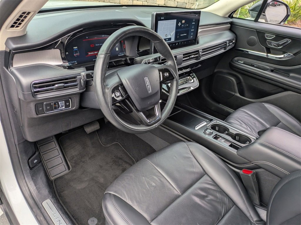 Used 2024 Lincoln Corsair Reserve w/ Equipment Group 201A image 17