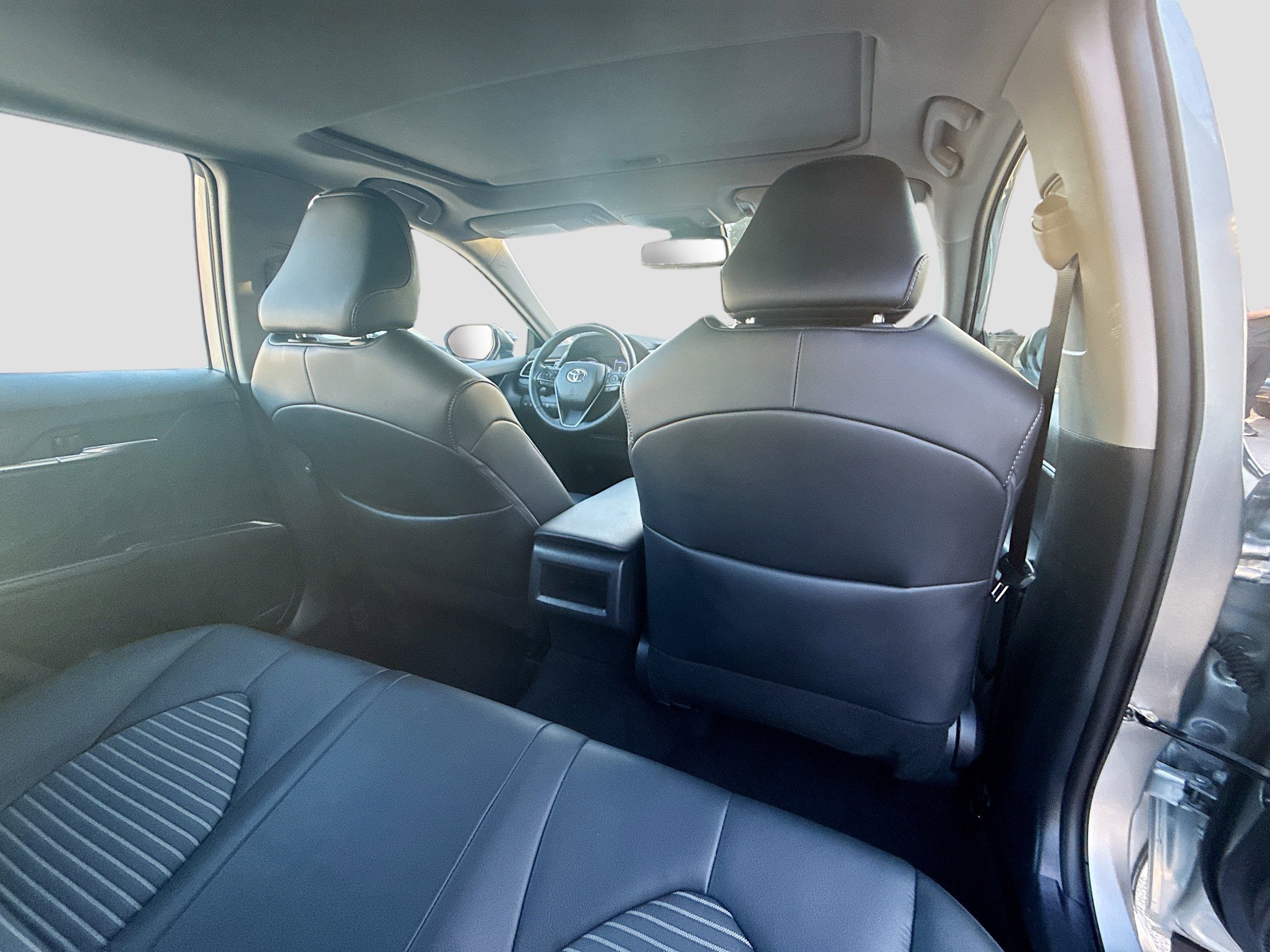 Used 2024 Toyota Camry SE w/ Convenience Package image 28