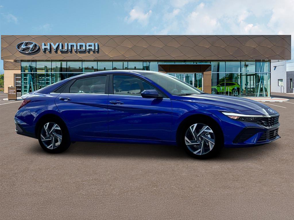 New 2025 Hyundai Elantra SEL image 10
