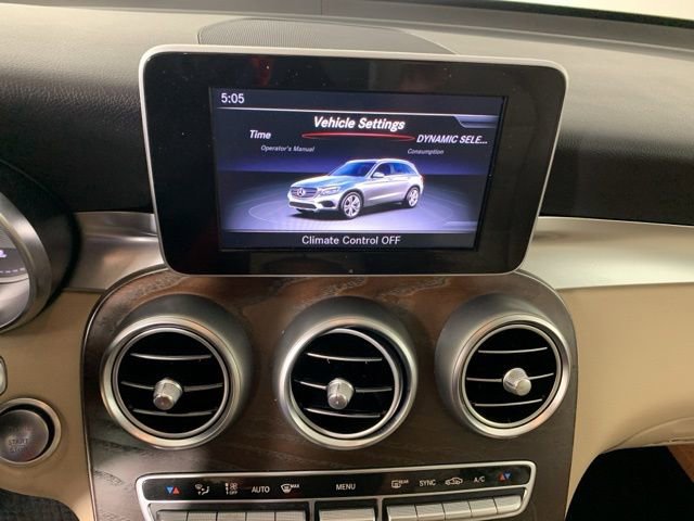 Used 2019 Mercedes-Benz GLC 300 4MATIC image 24