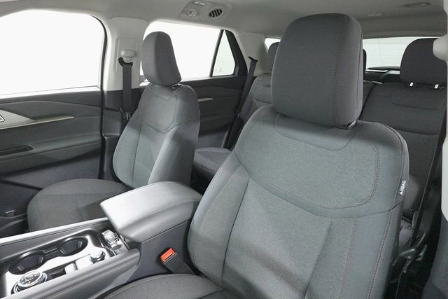 Certified 2025 Ford Explorer Active image 12