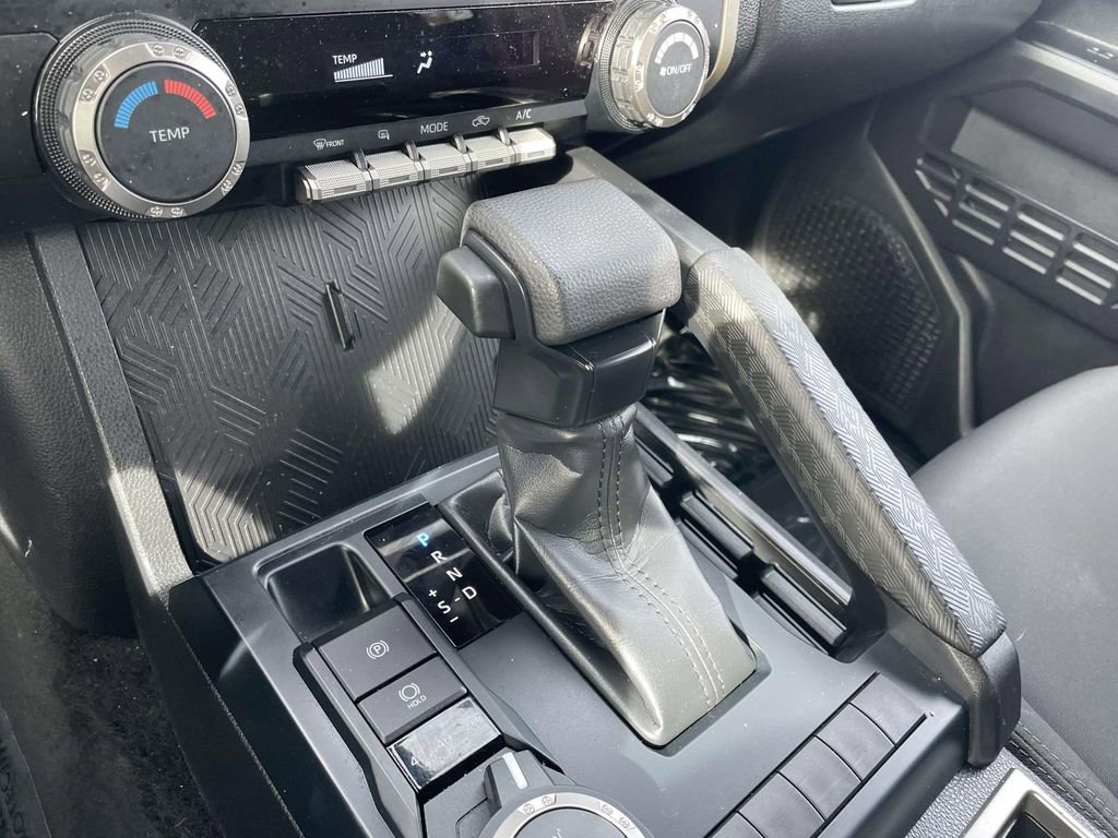 Used 2025 Toyota Tacoma SR5 image 43