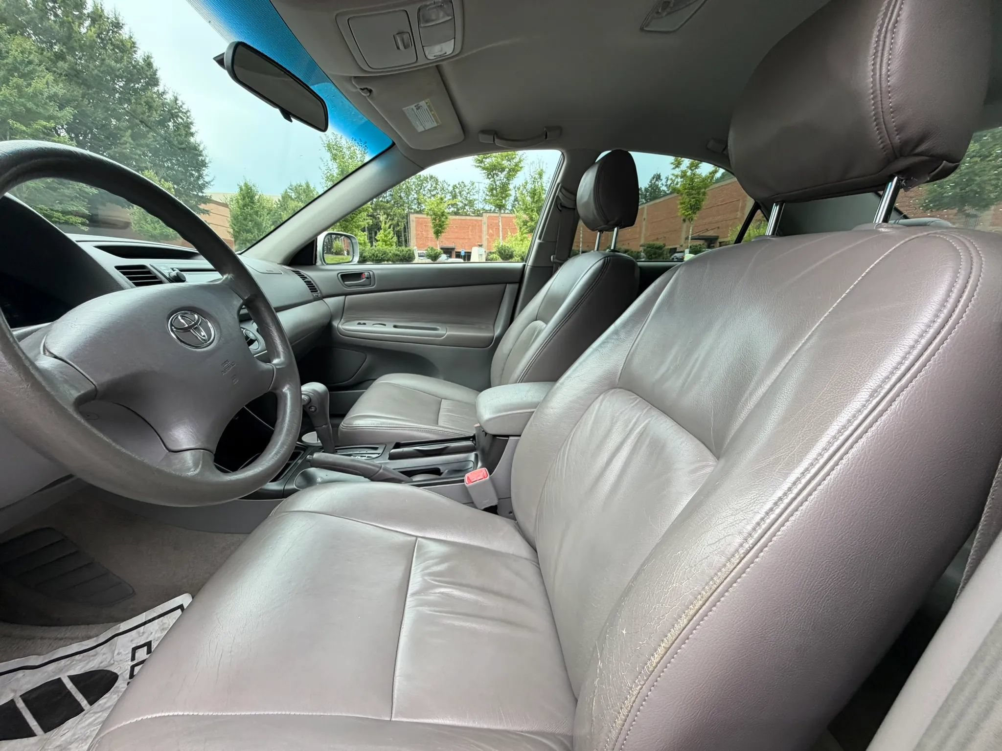 Used 2004 Toyota Camry LE FWD image 13