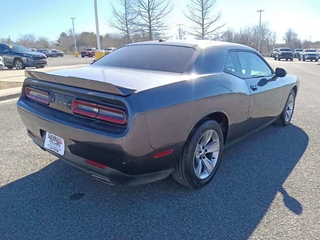 Used 2021 Dodge Challenger SXT image 3
