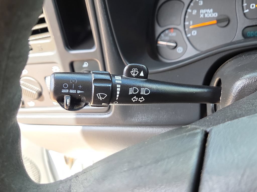 Used 2006 Chevrolet Silverado 2500 W/T RWD image 22