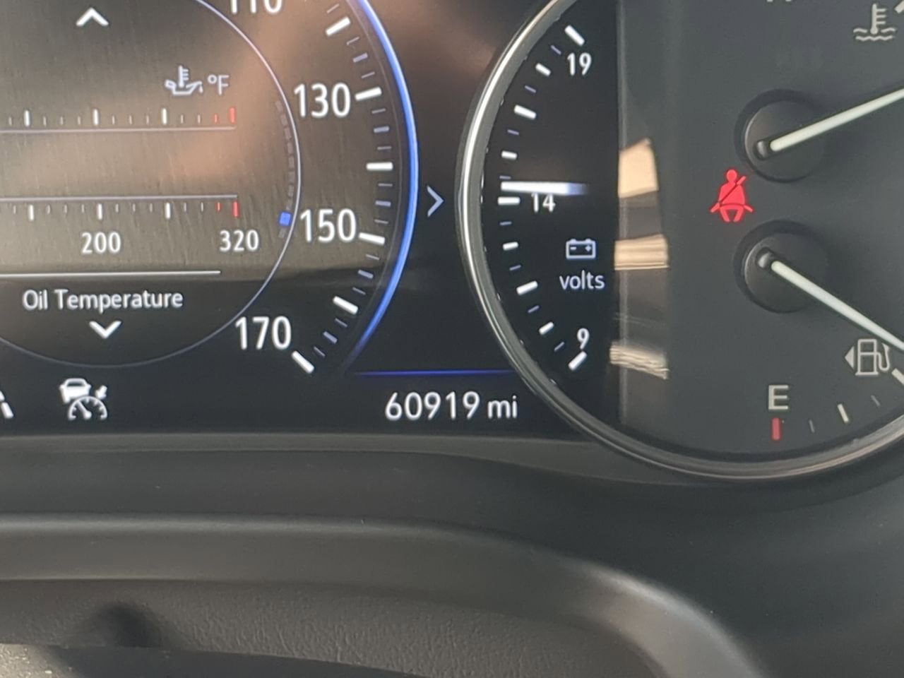 Used 2023 Buick Enclave Avenir w/ Avenir Technology Package image 12