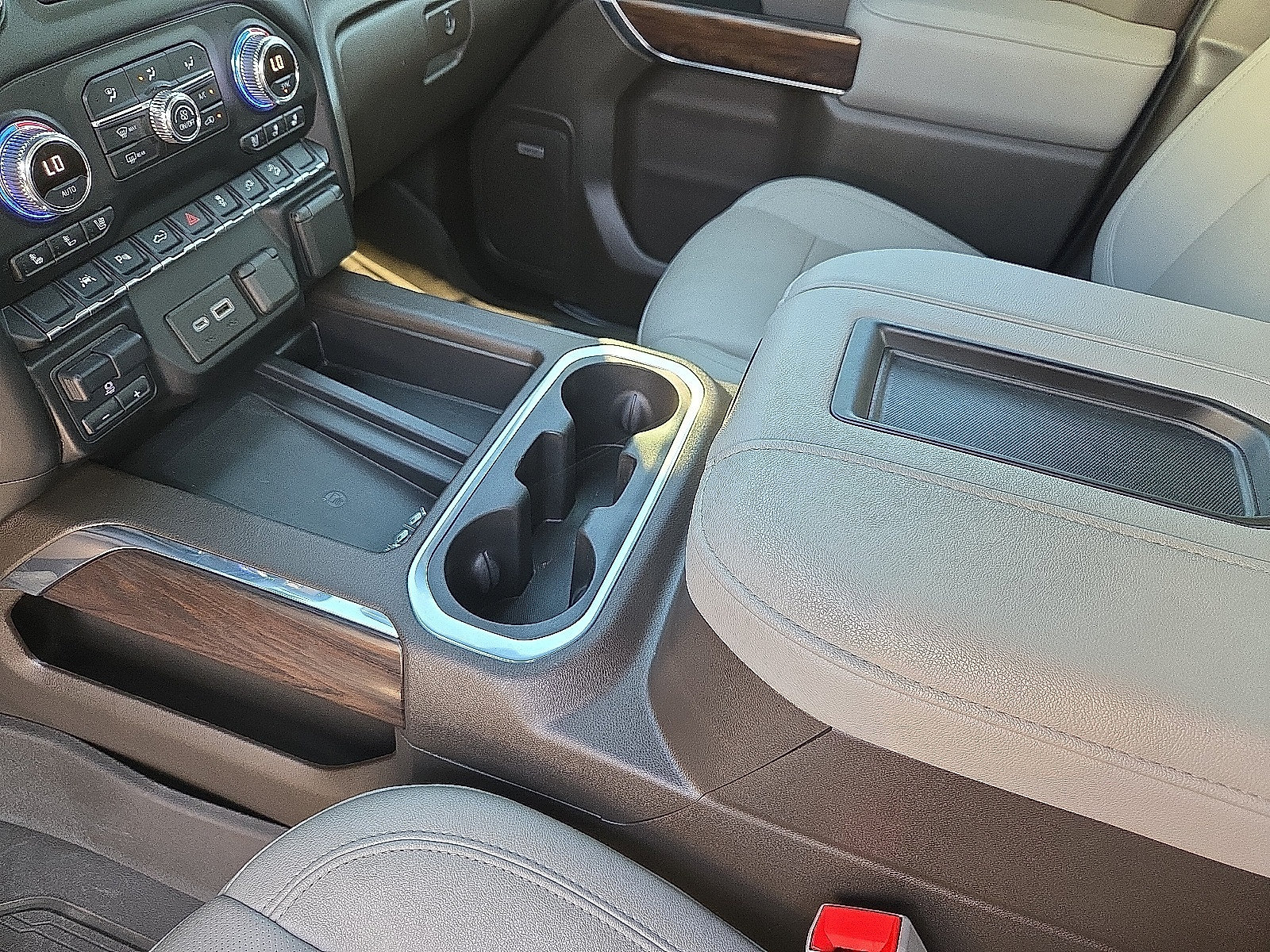 Certified 2022 GMC Sierra 1500 SLT AWD/4WD image 10
