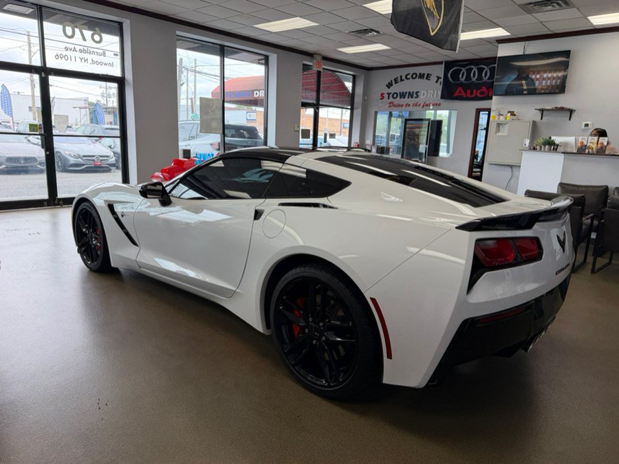 Used 2016 Chevrolet Corvette Stingray Coupe RWD image 17