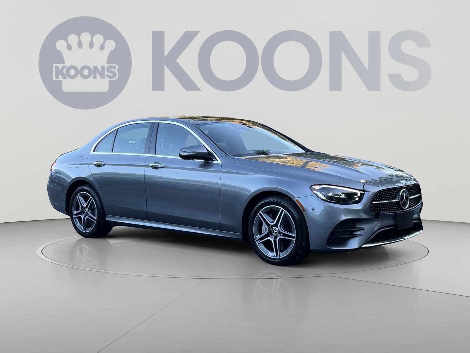 Used 2023 Mercedes-Benz E 450 4MATIC Sedan image 2