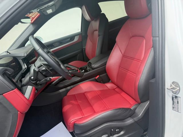 Used 2024 Porsche Cayenne Coupe AWD/4WD image 9
