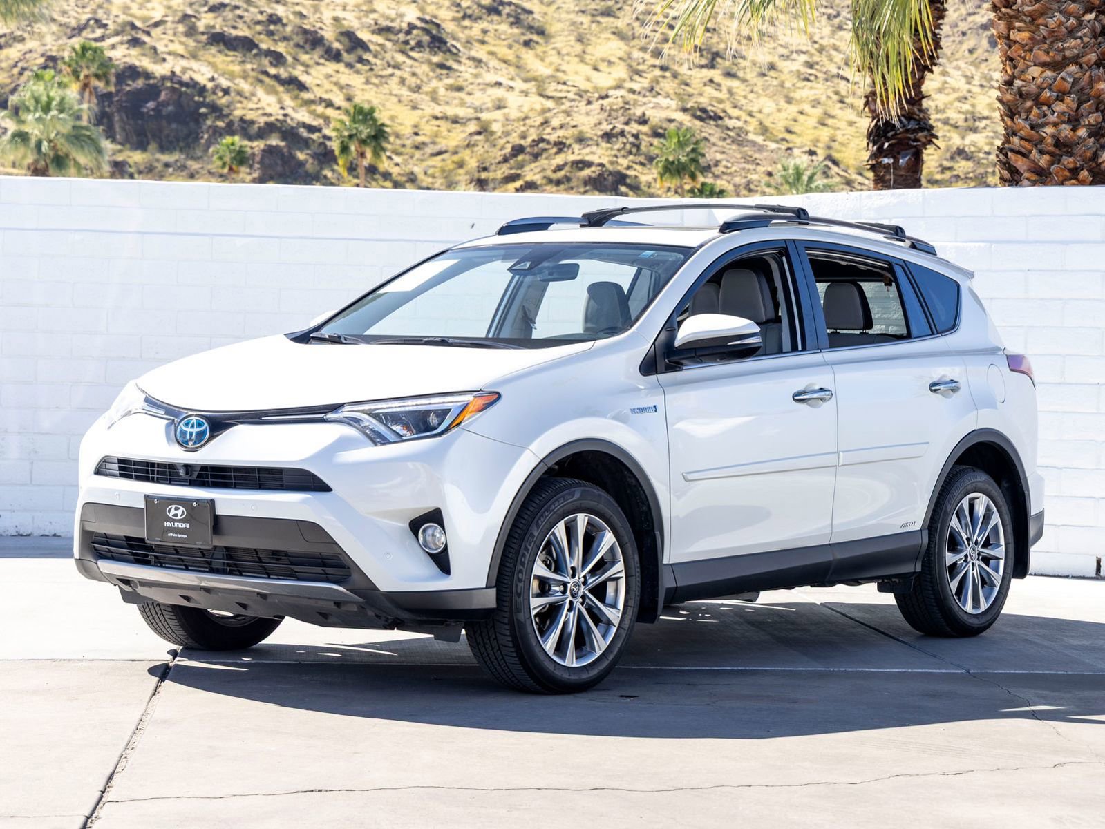 Used 2018 Toyota RAV4 Limited w/ Advanced Technology Package image 5