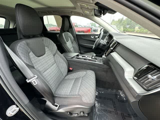 Used 2023 Volvo XC60 B5 Core AWD/4WD image 23