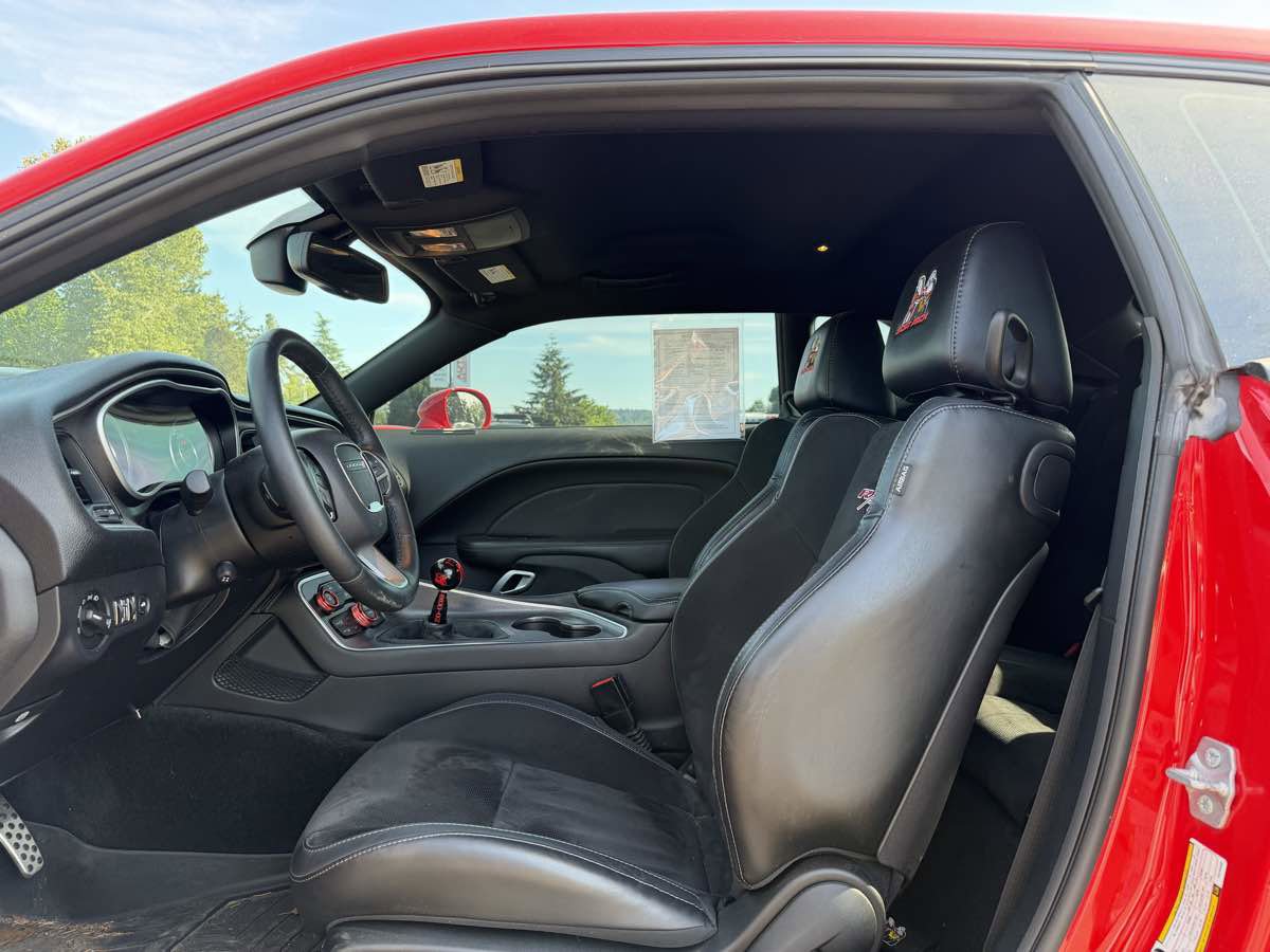 Used 2015 Dodge Challenger R/T Scat Pack w/ Leather Interior Group RWD image 14