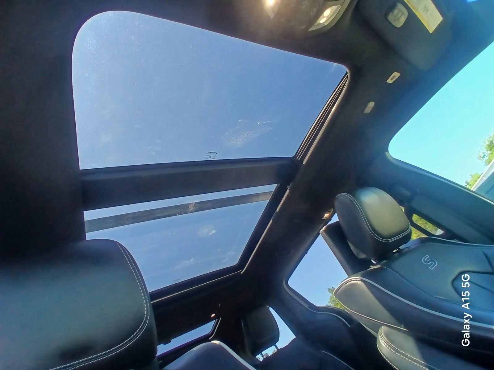 Used 2019 Chrysler Pacifica Limited w/ Advanced Safetytec Group FWD image 21