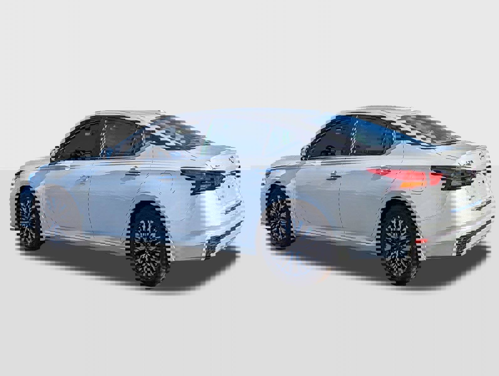 New 2025 Nissan Altima 2.5 SV image 3