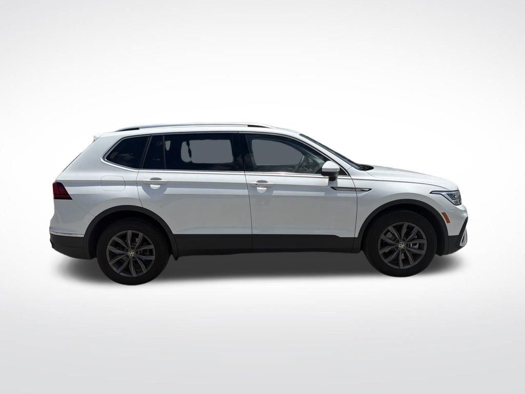 Used 2023 Volkswagen Tiguan SE FWD image 4