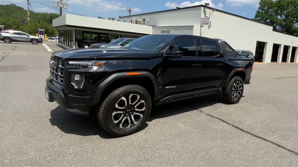 New 2025 GMC Canyon AT4 w/ Nightfall Edition image 4