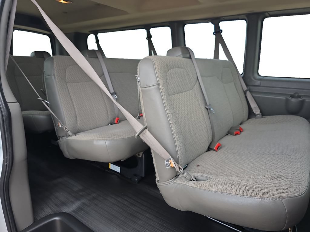 Used 2025 Chevrolet Express 3500 LS RWD image 16