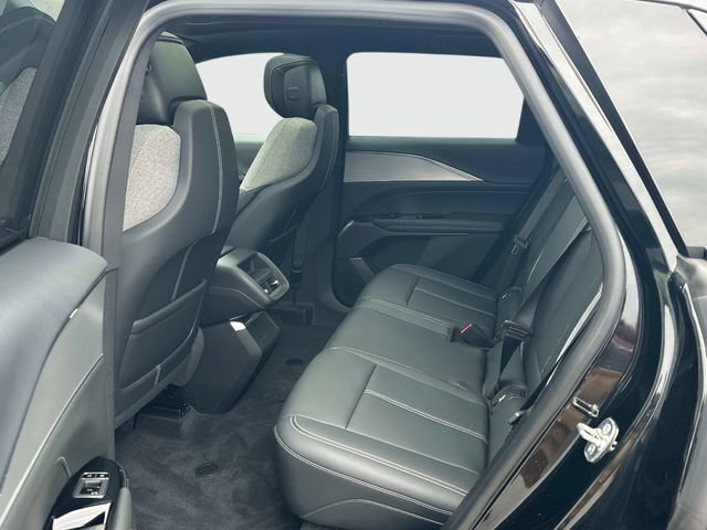 Certified 2024 Cadillac Lyriq Tech AWD/4WD image 17