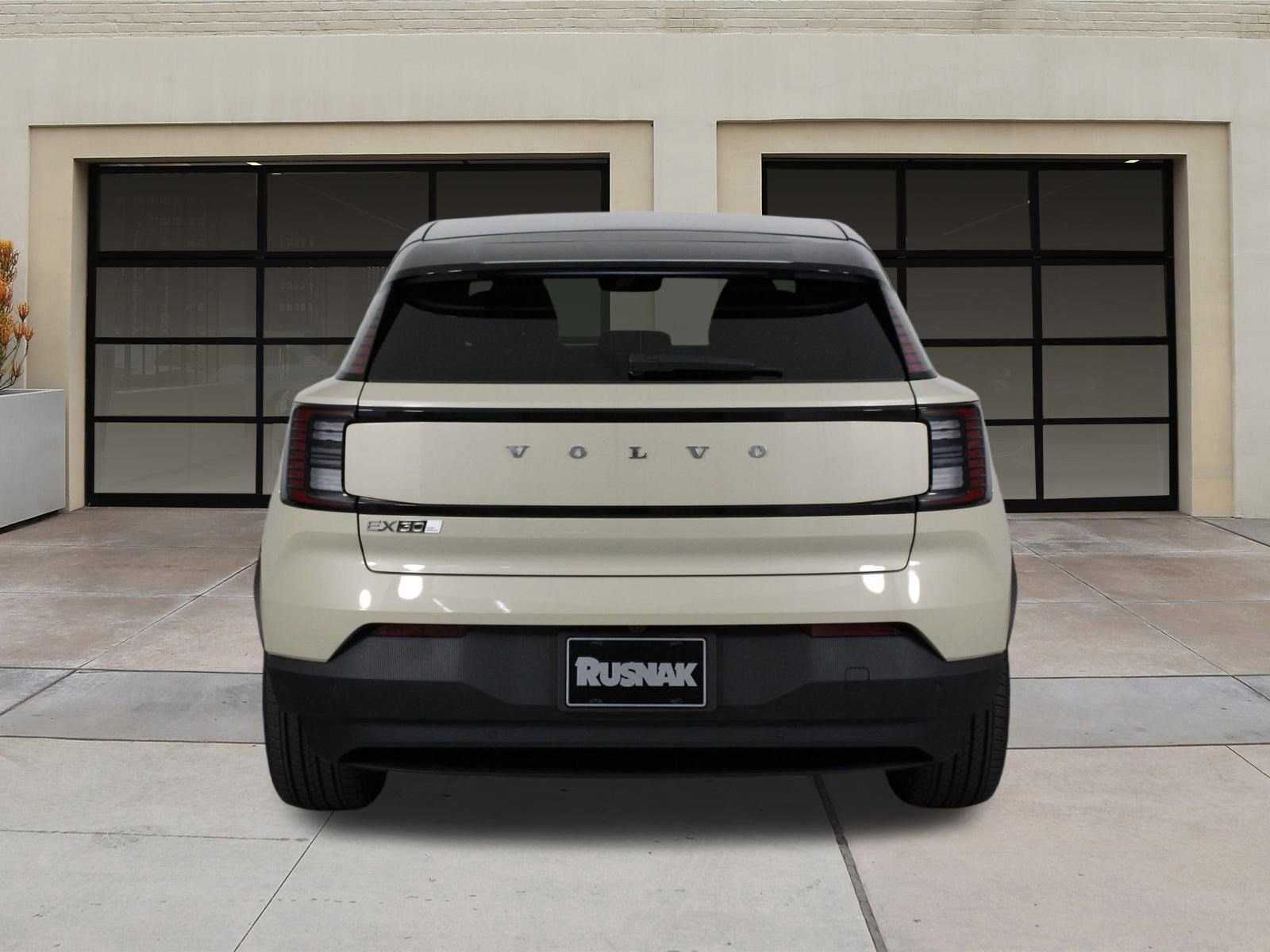 New 2026 Volvo EX30 Plus w/ Climate Package image 4