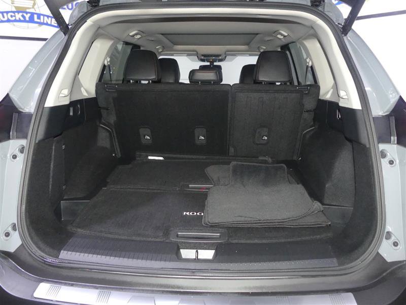 Used 2021 Nissan Rogue SL w/ Premium Package image 9