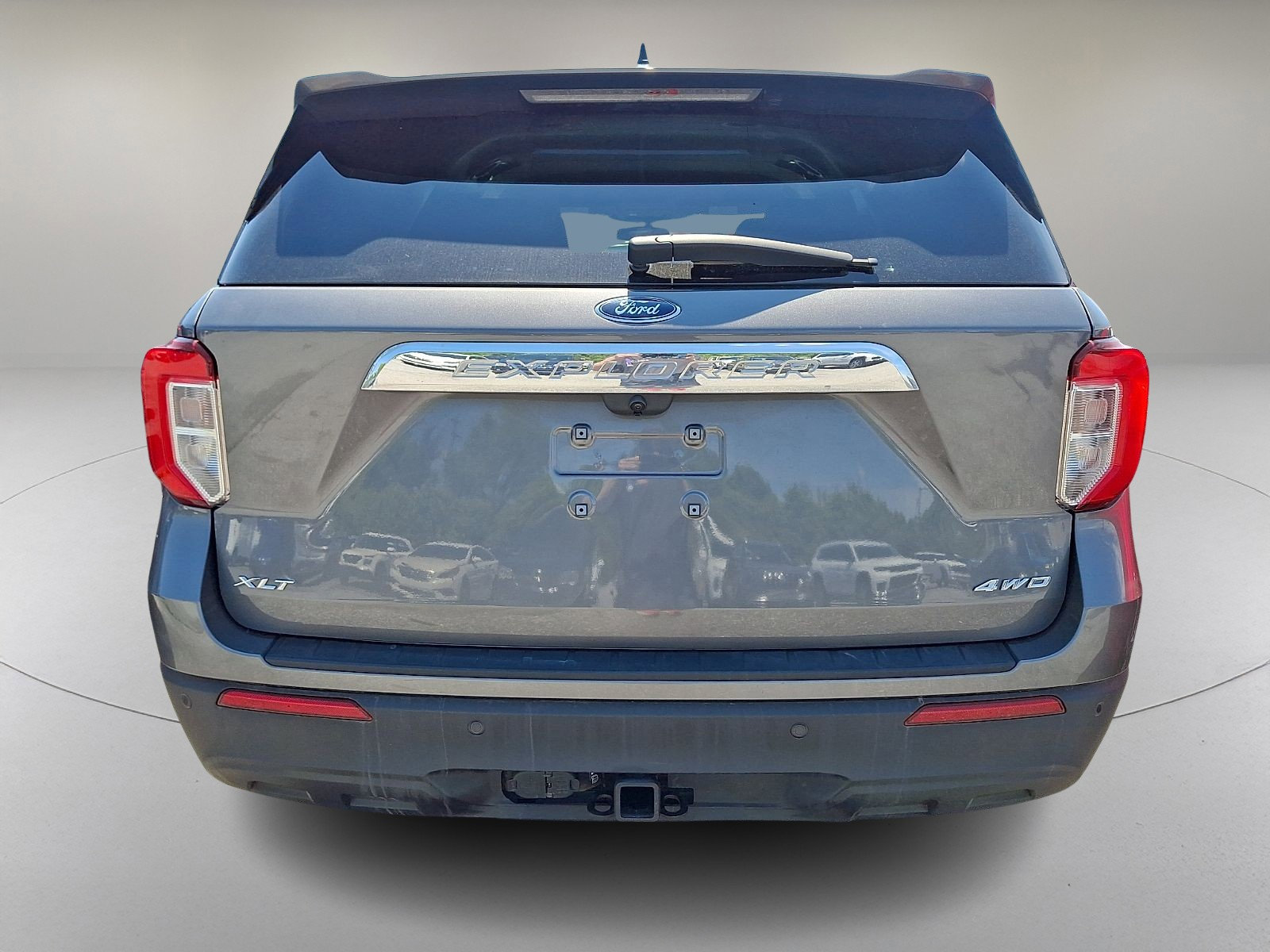 Used 2022 Ford Explorer XLT w/ Class IV Trailer Tow Package AWD/4WD image 7