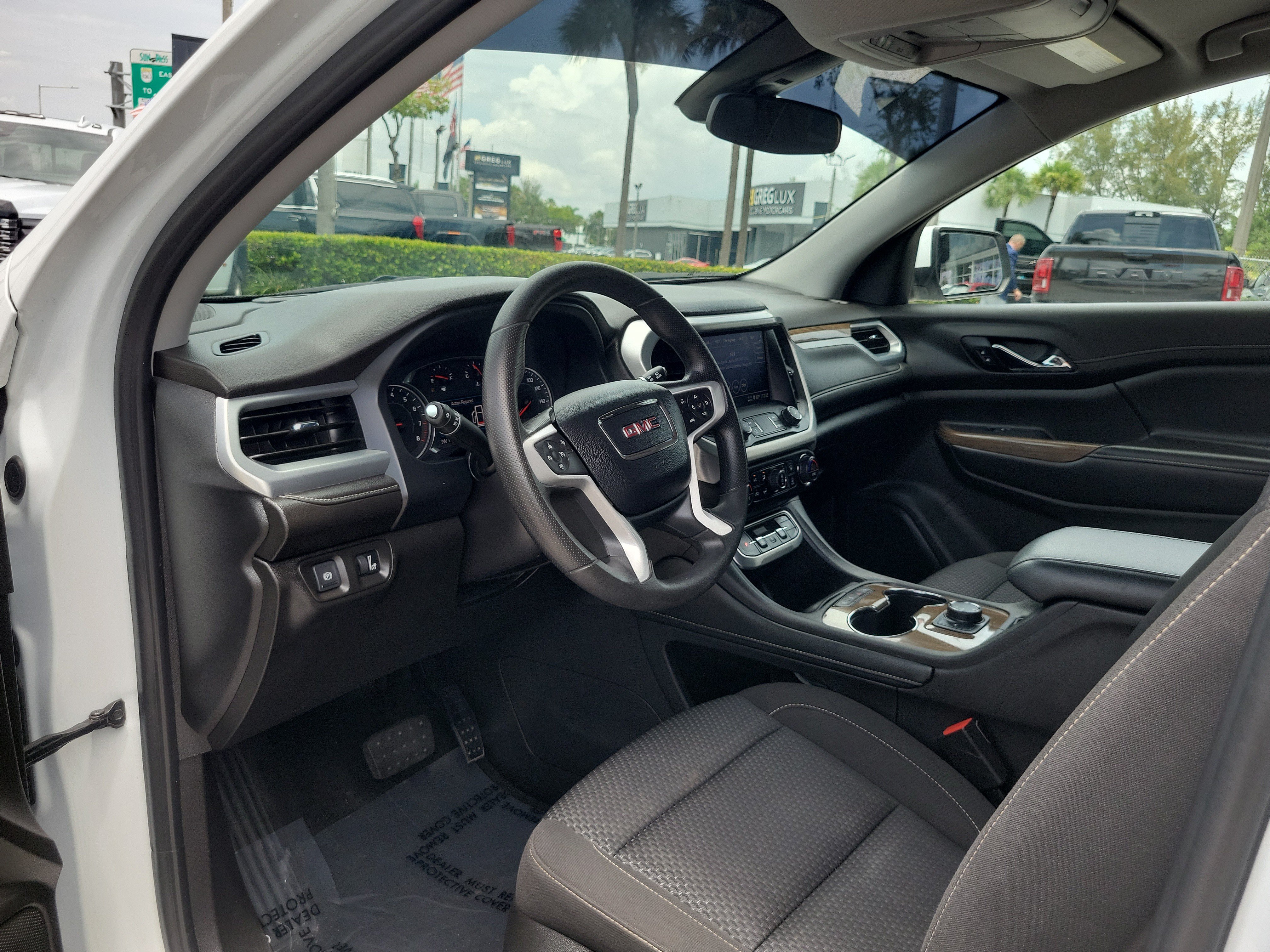 Used 2021 GMC Acadia SLE AWD/4WD image 8