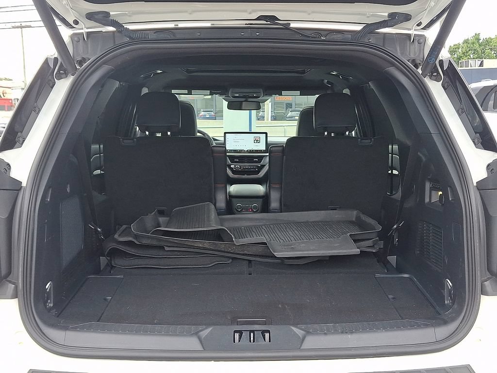 Used 2025 Ford Explorer ST AWD/4WD image 29
