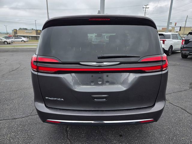 Used 2022 Chrysler Pacifica Touring-L FWD image 7