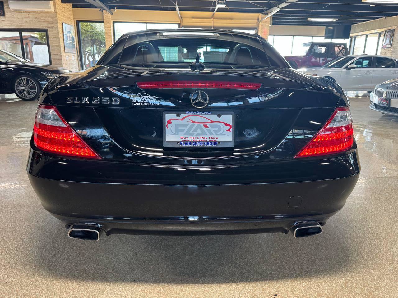 Used 2013 Mercedes-Benz SLK 250 image 6