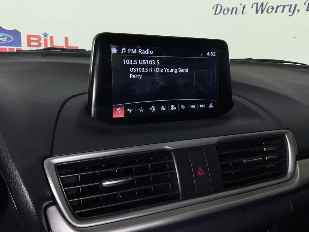 Used 2018 MAZDA MAZDA3 Touring FWD image 21