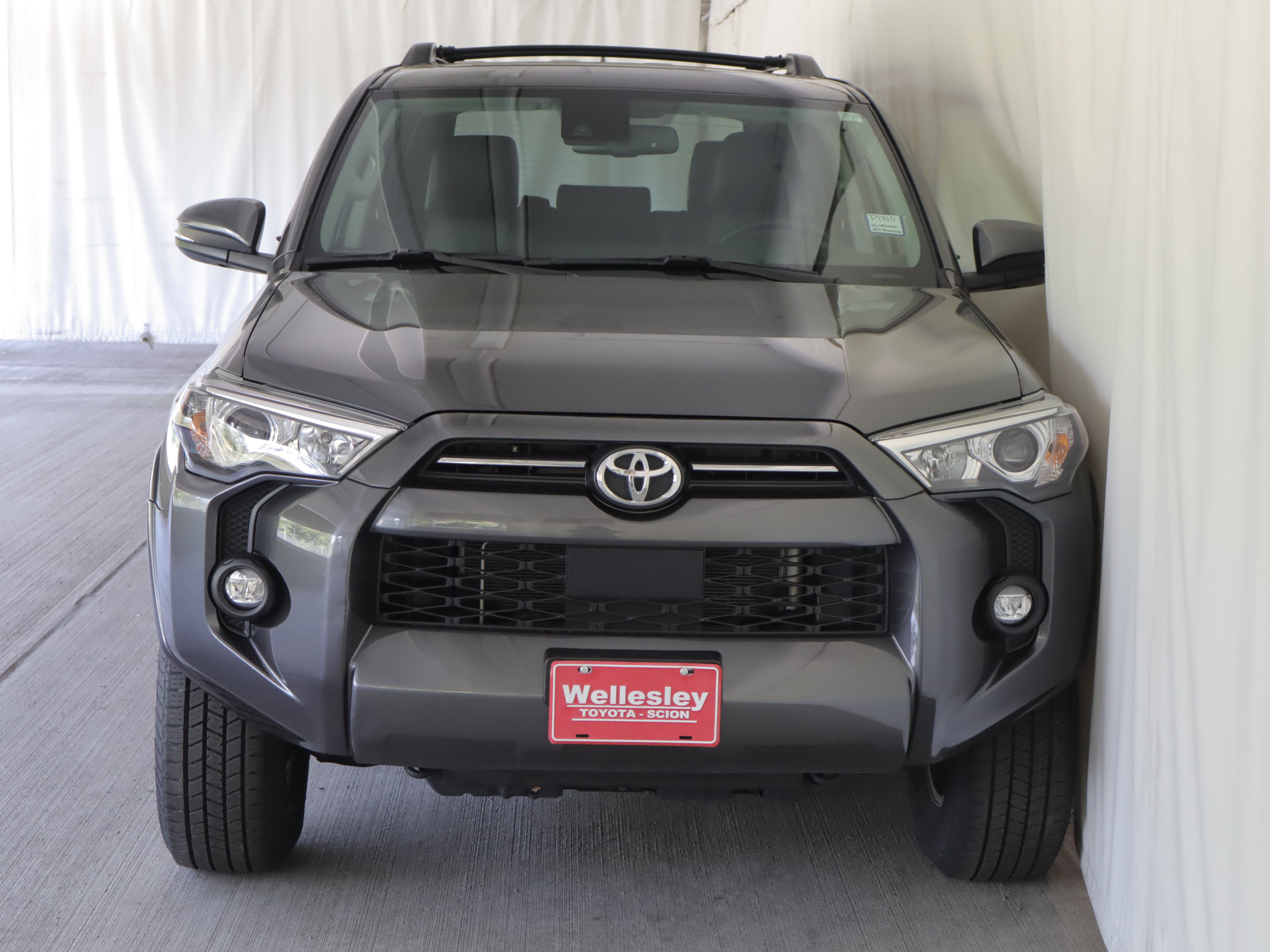 Used 2023 Toyota 4Runner SR5 Premium w/ Moonroof Package AWD/4WD image 6