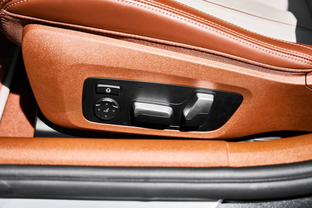 Used 2025 BMW ALPINA B8 xDrive Gran Coupe AWD/4WD image 44