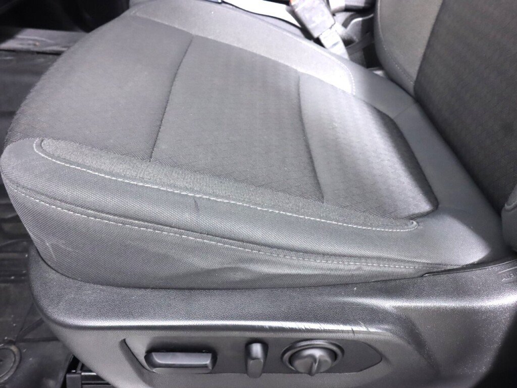 Used 2021 Chevrolet Silverado 1500 LT w/ Convenience Package II AWD/4WD image 32