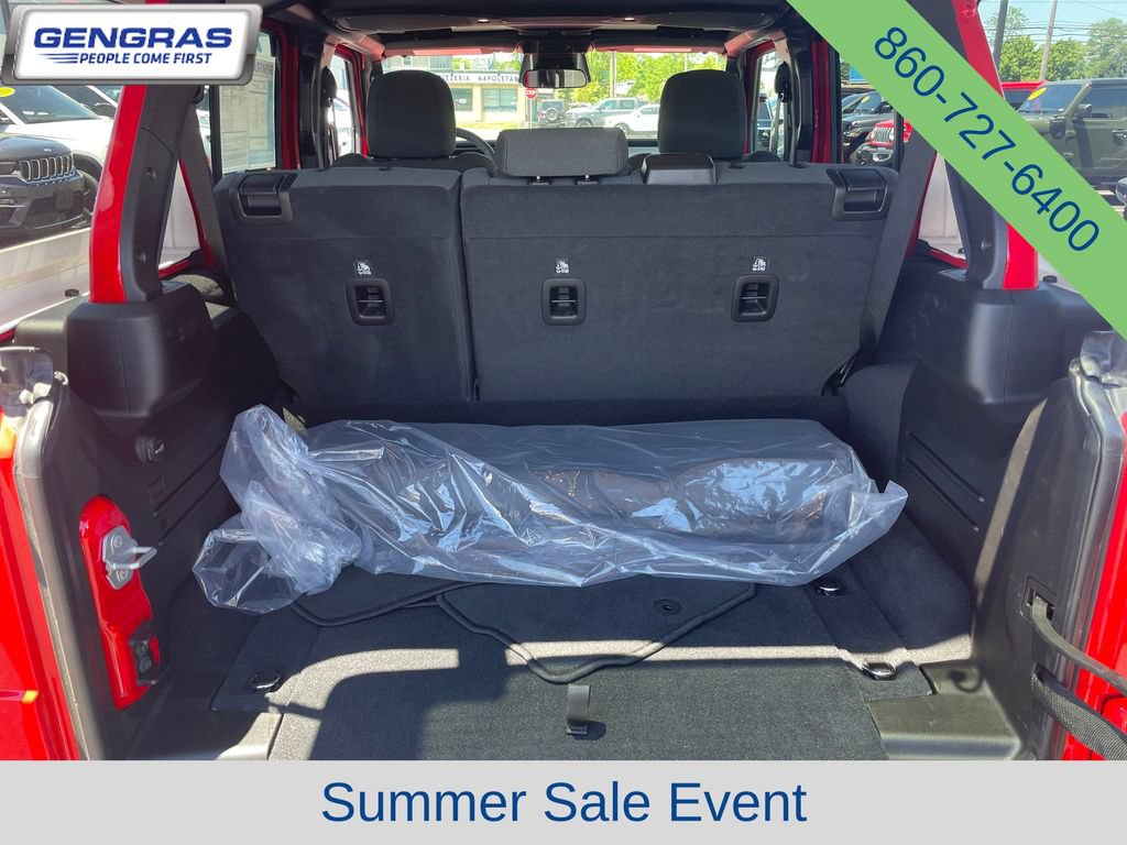 Used 2025 Jeep Wrangler Unlimited Sahara AWD/4WD image 26